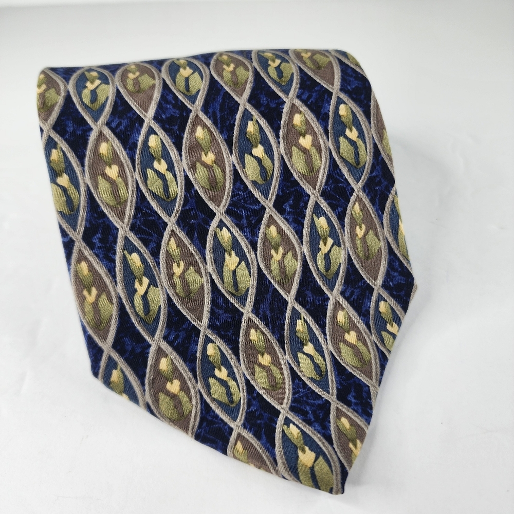COCKTAIL COLLECTIONS Blue Silk Tie.